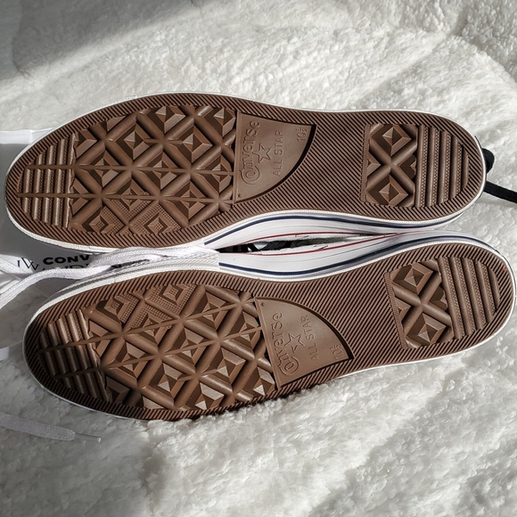 Converse x JW Anderson Sneakers - Picture 13 of 15